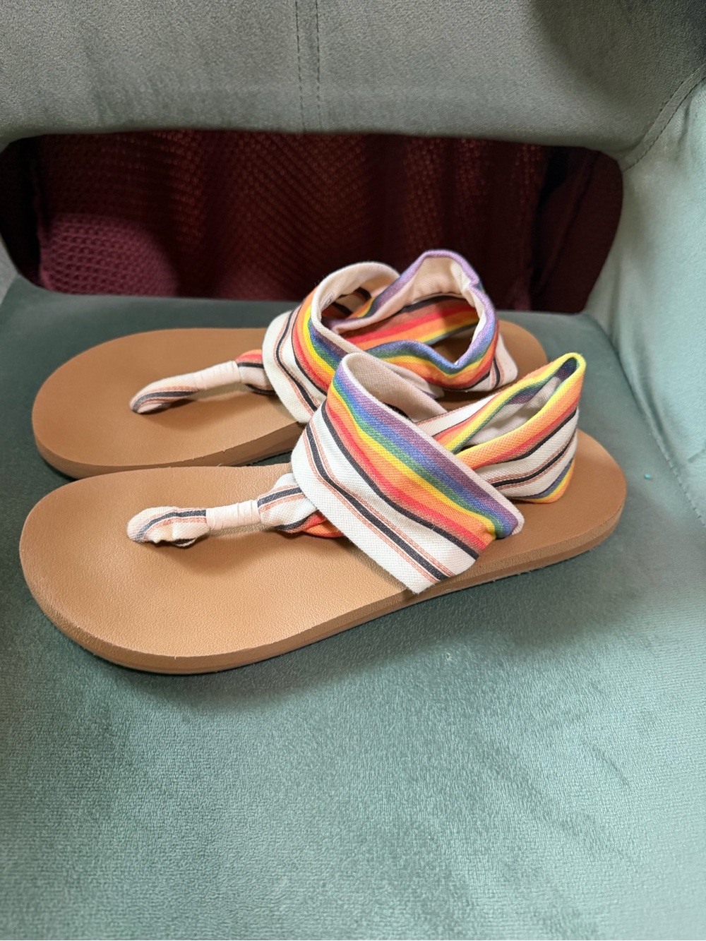 Sanuk Pacific Pride Rainbow Stripe Sling Sandals womens US size 8 Worn Once